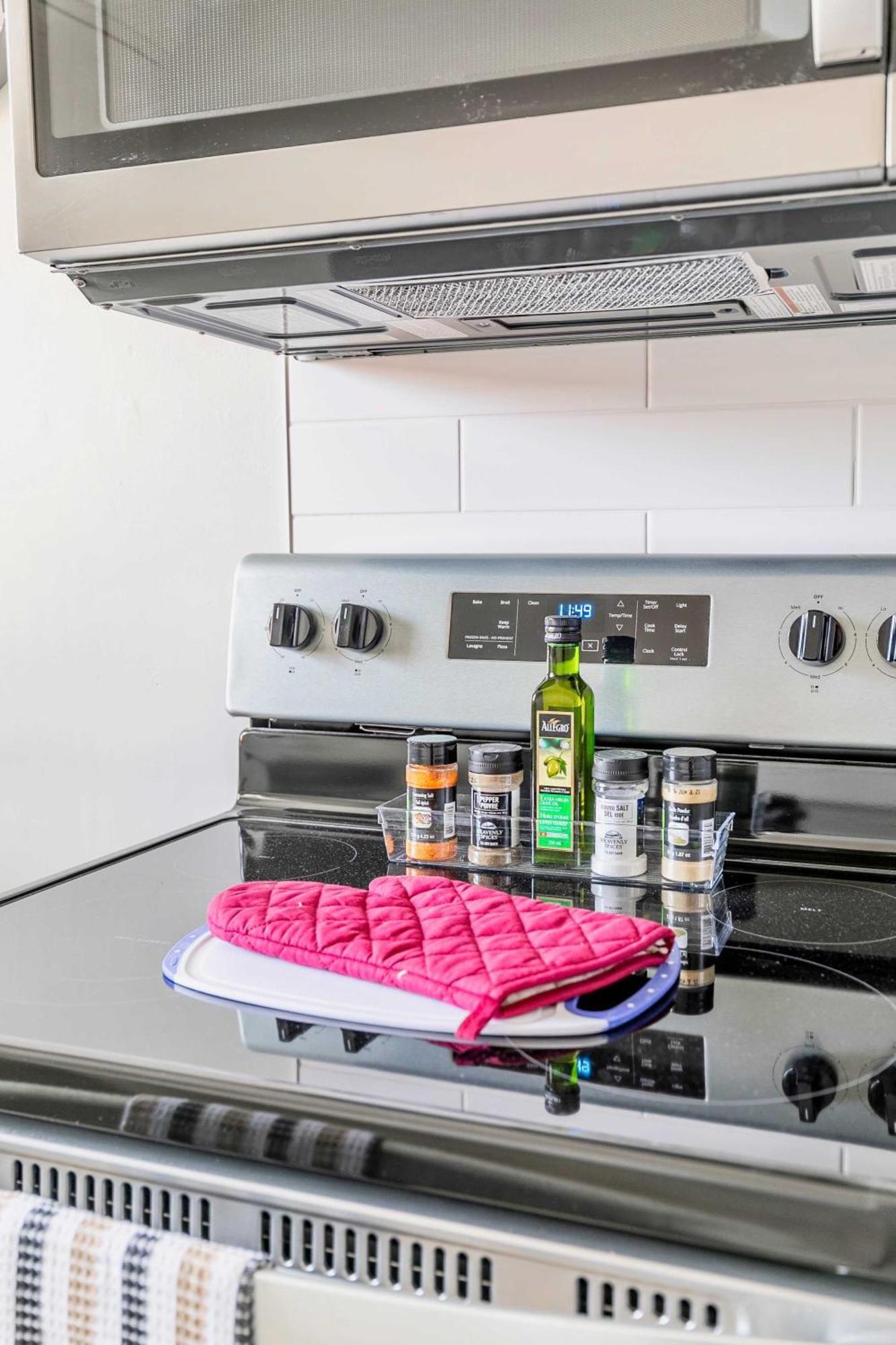 Modern Apartment In Corktown Hamilton Sleeps 4 Εξωτερικό φωτογραφία