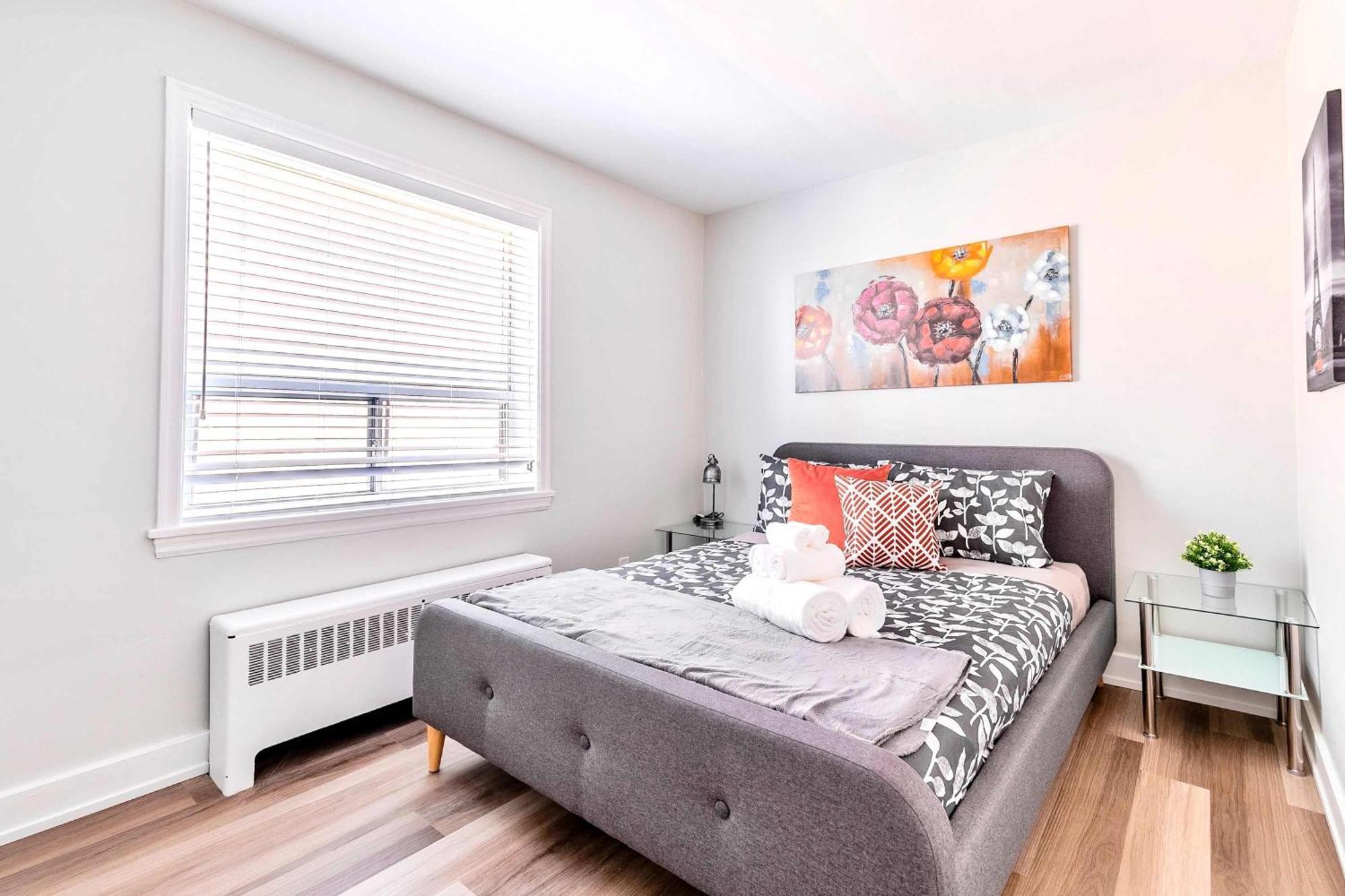 Modern Apartment In Corktown Hamilton Sleeps 4 Εξωτερικό φωτογραφία